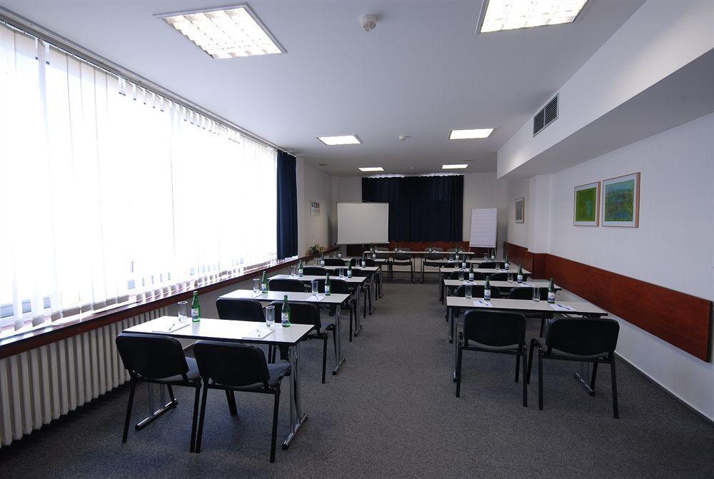 Ubytovna Areal Repy Praga Exterior foto